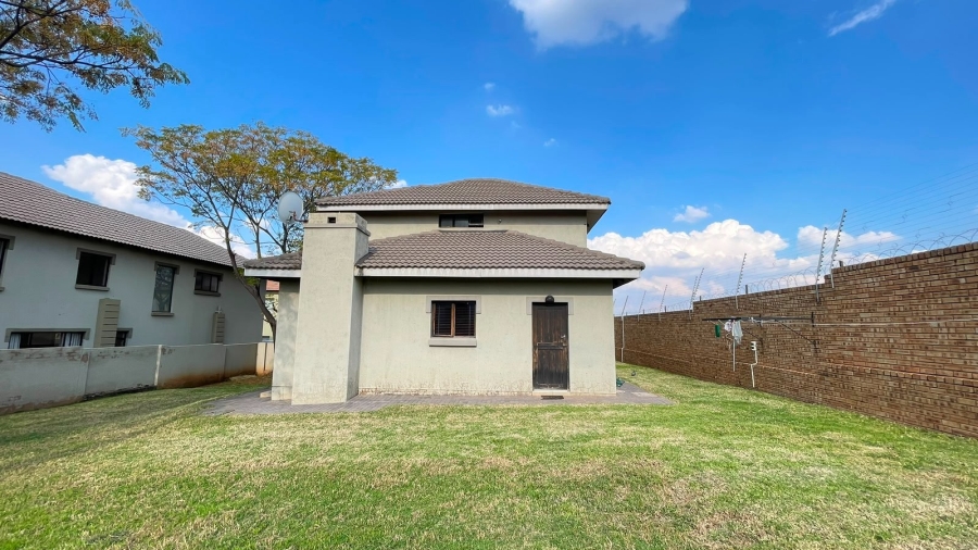 3 Bedroom Property for Sale in Thatchfield Estate Gauteng