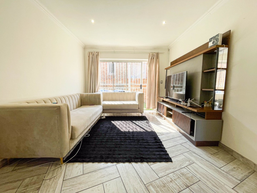 2 Bedroom Property for Sale in Kosmosdal Gauteng