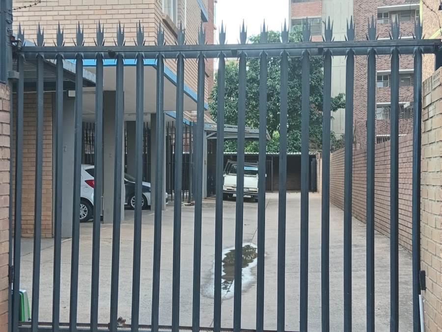 2 Bedroom Property for Sale in Pretoria Central Gauteng