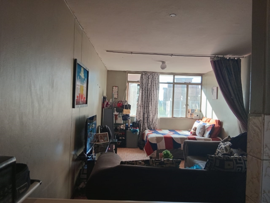 2 Bedroom Property for Sale in Pretoria Central Gauteng
