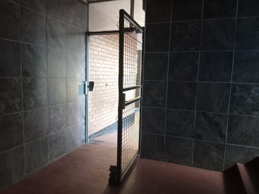 2 Bedroom Property for Sale in Pretoria Central Gauteng