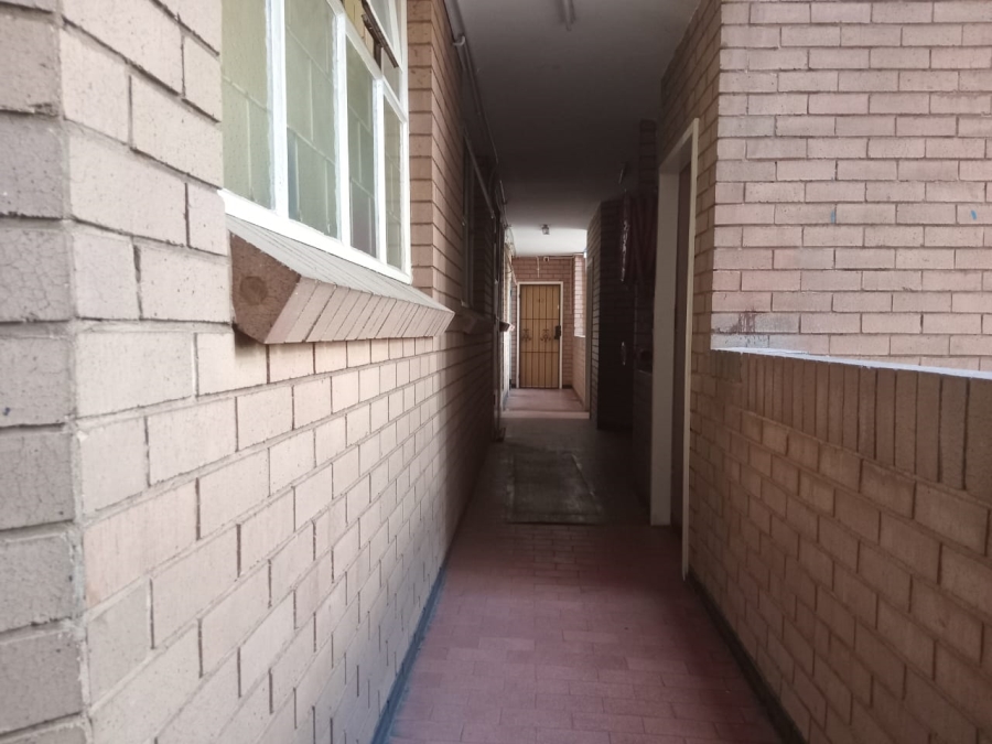 2 Bedroom Property for Sale in Pretoria Central Gauteng