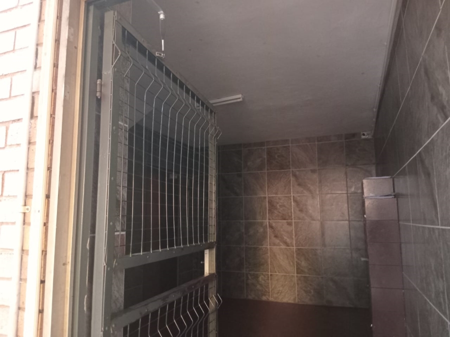 2 Bedroom Property for Sale in Pretoria Central Gauteng
