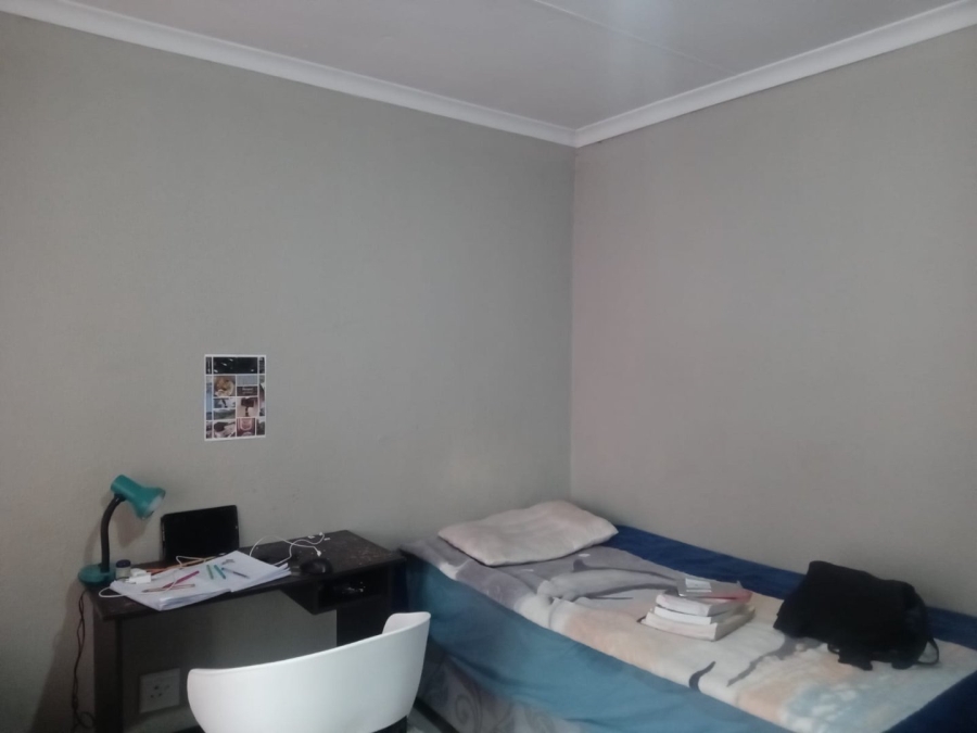 6 Bedroom Property for Sale in Philip Nel Park Gauteng