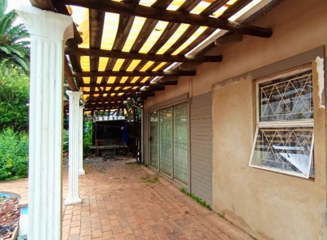 5 Bedroom Property for Sale in Wychwood Gauteng