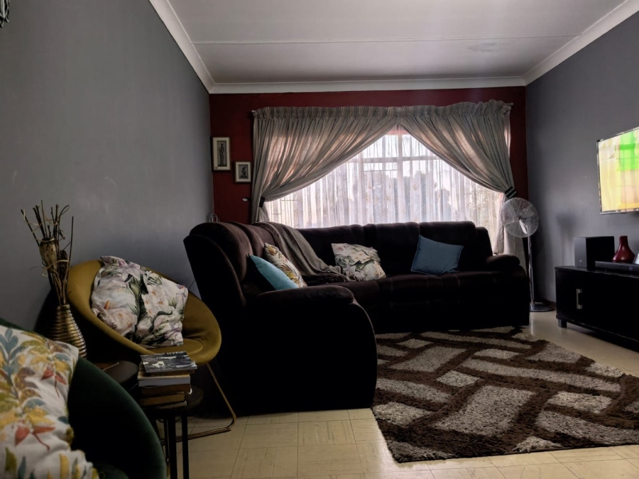 Commercial Property for Sale in Strubenvale Gauteng