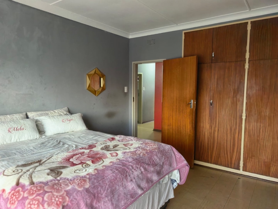 Commercial Property for Sale in Strubenvale Gauteng