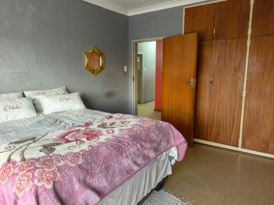 Commercial Property for Sale in Strubenvale Gauteng