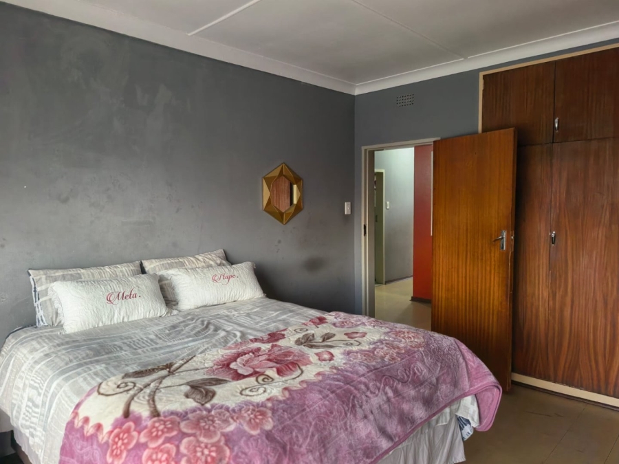 Commercial Property for Sale in Strubenvale Gauteng