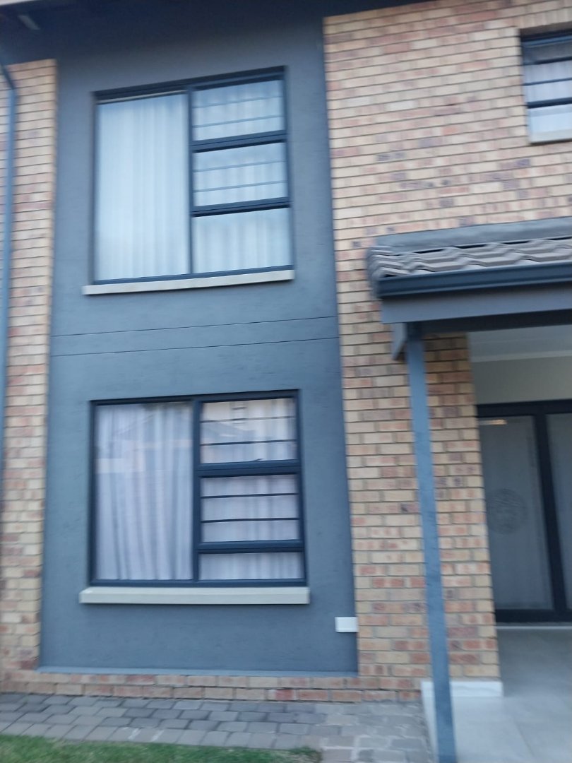 To Let 3 Bedroom Property for Rent in Rooihuiskraal North Gauteng