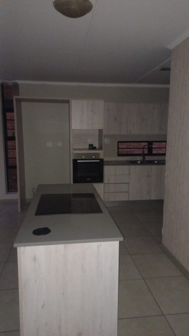 To Let 3 Bedroom Property for Rent in Rooihuiskraal North Gauteng