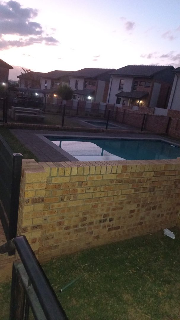To Let 3 Bedroom Property for Rent in Rooihuiskraal North Gauteng