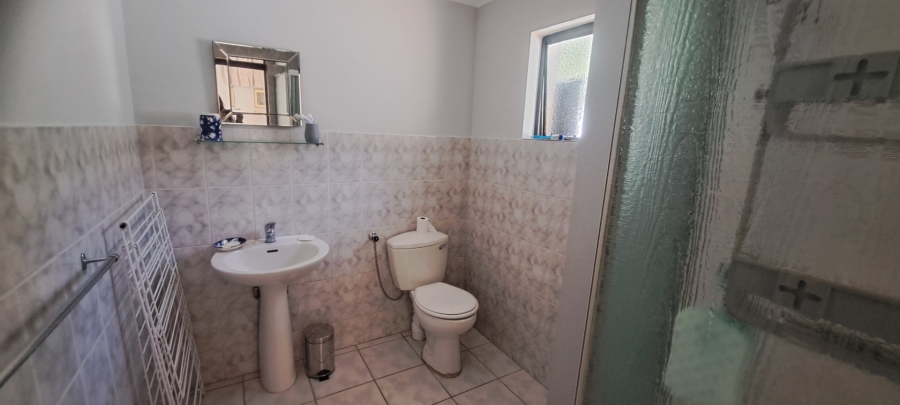 To Let 1 Bedroom Property for Rent in Cyrildene Gauteng