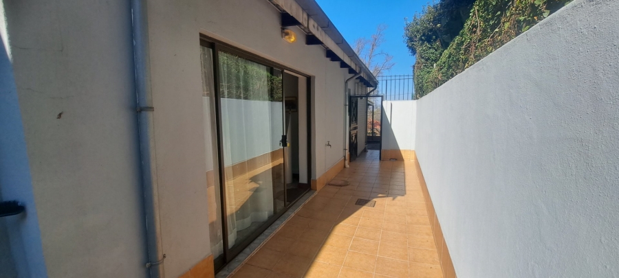 To Let 1 Bedroom Property for Rent in Cyrildene Gauteng
