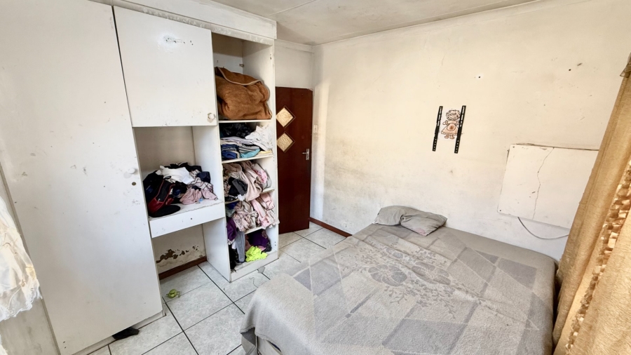 2 Bedroom Property for Sale in Meadowlands West Gauteng