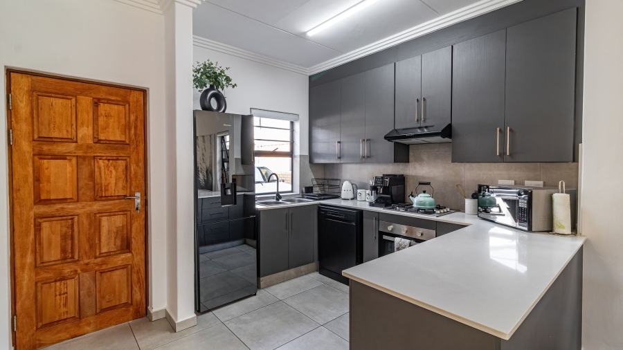3 Bedroom Property for Sale in Alberante Gauteng