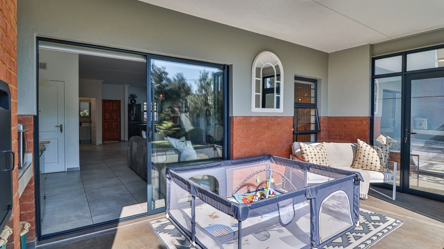 3 Bedroom Property for Sale in Alberante Gauteng