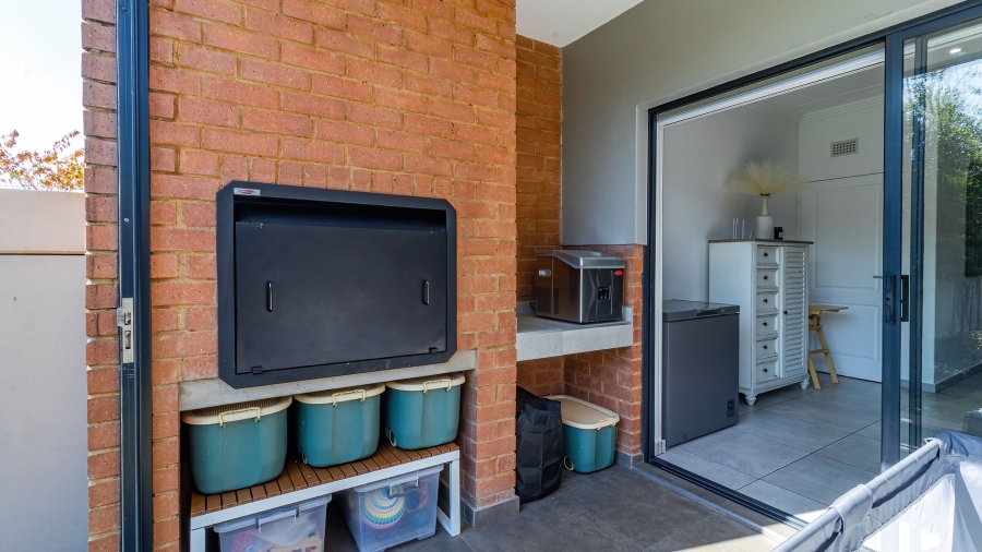 3 Bedroom Property for Sale in Alberante Gauteng