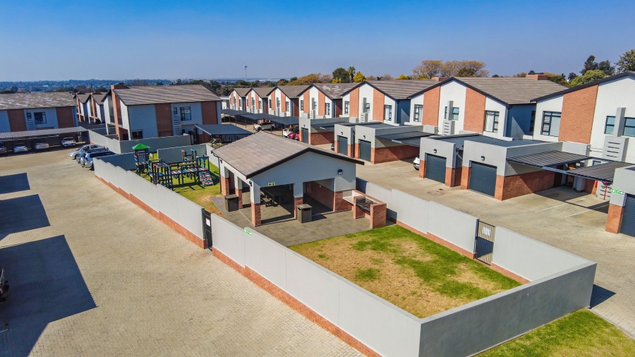 3 Bedroom Property for Sale in Alberante Gauteng