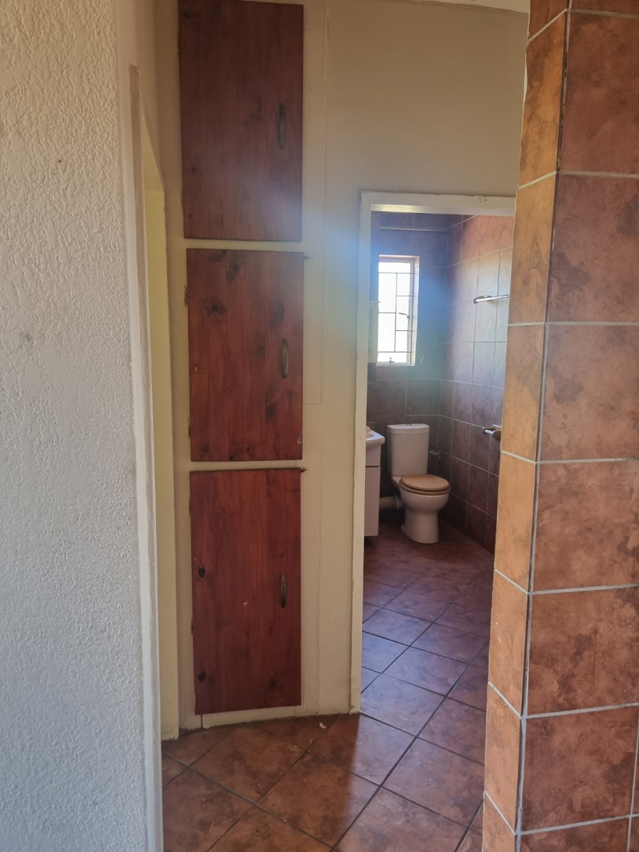 2 Bedroom Property for Sale in Pretoria Gardens Gauteng