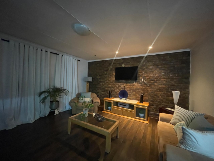 3 Bedroom Property for Sale in Silverton Gauteng