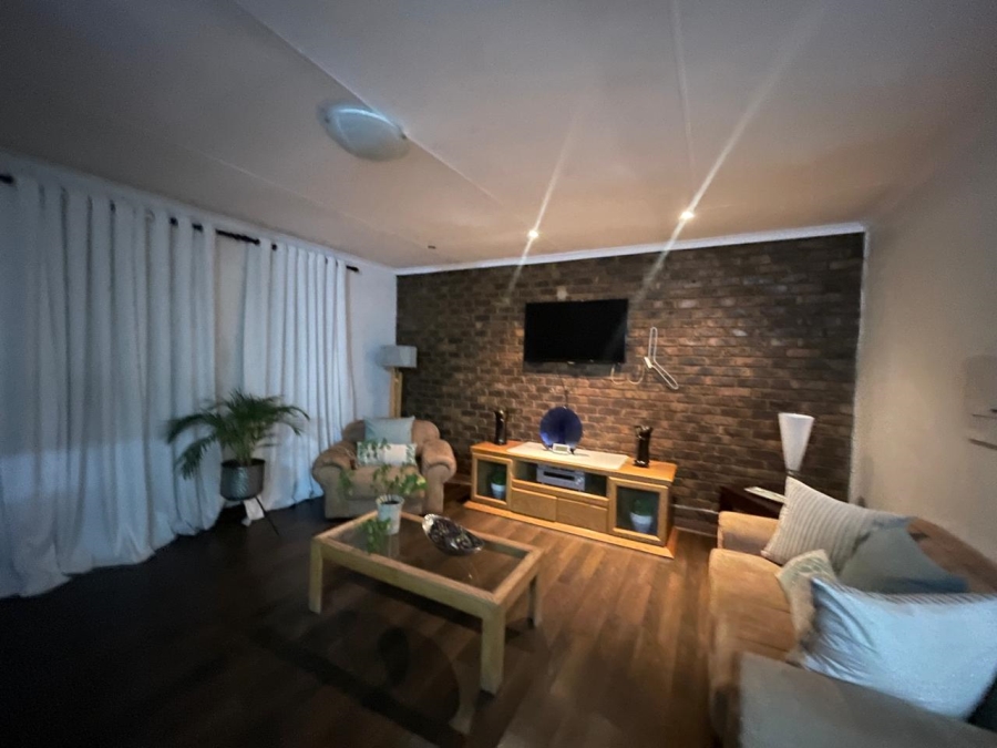 3 Bedroom Property for Sale in Silverton Gauteng