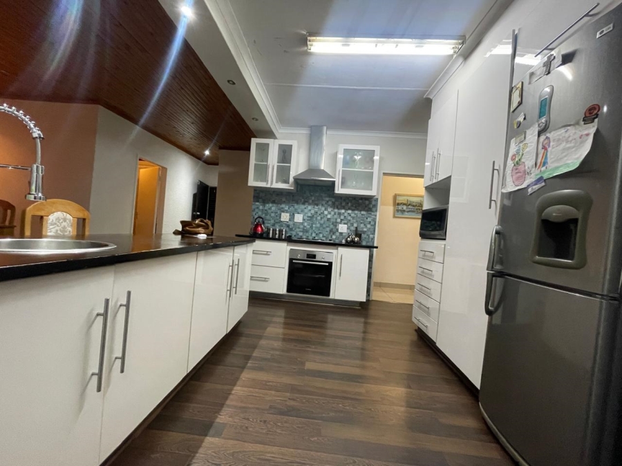 3 Bedroom Property for Sale in Silverton Gauteng