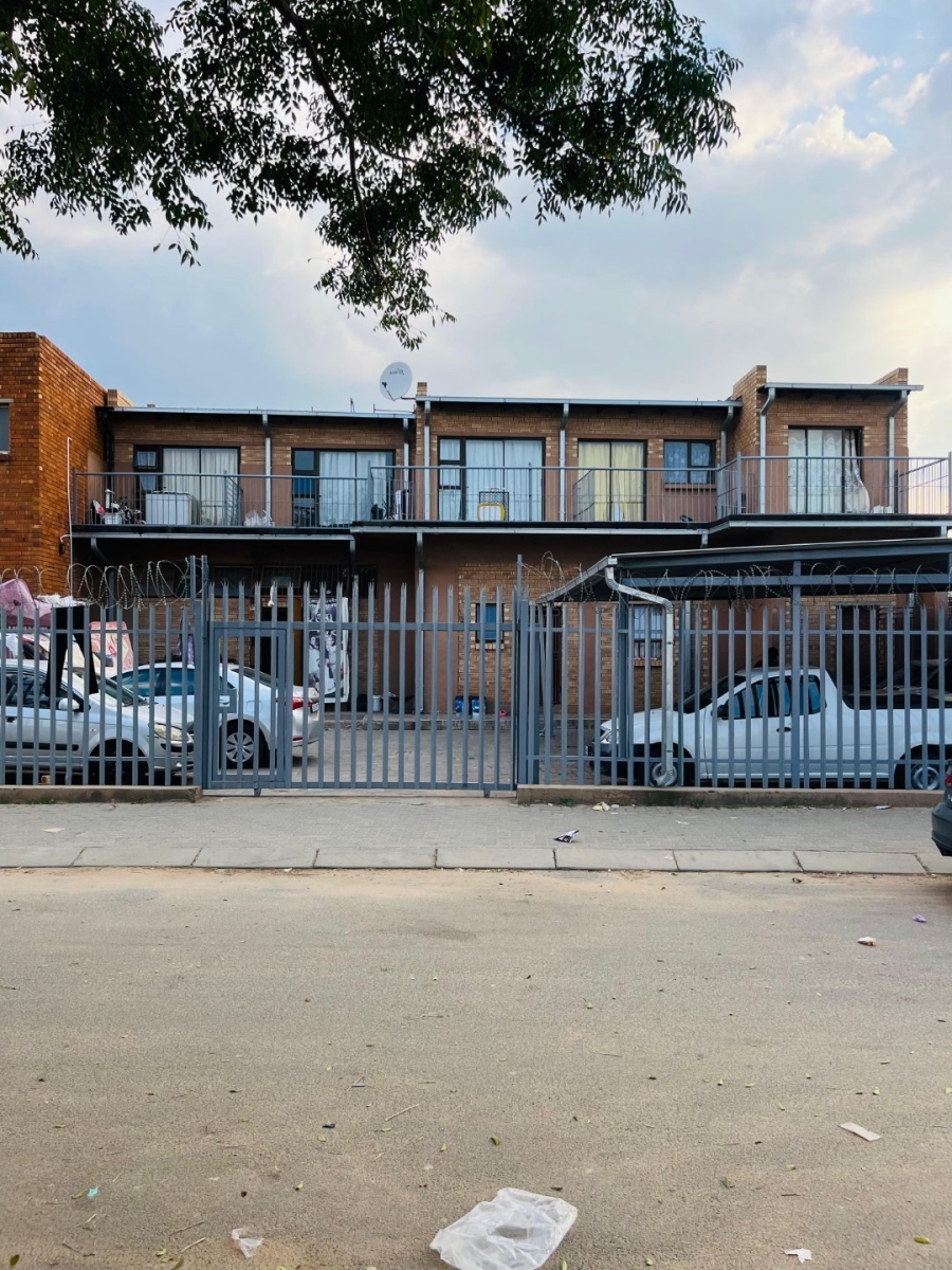  Bedroom Property for Sale in Tembisa Central Gauteng