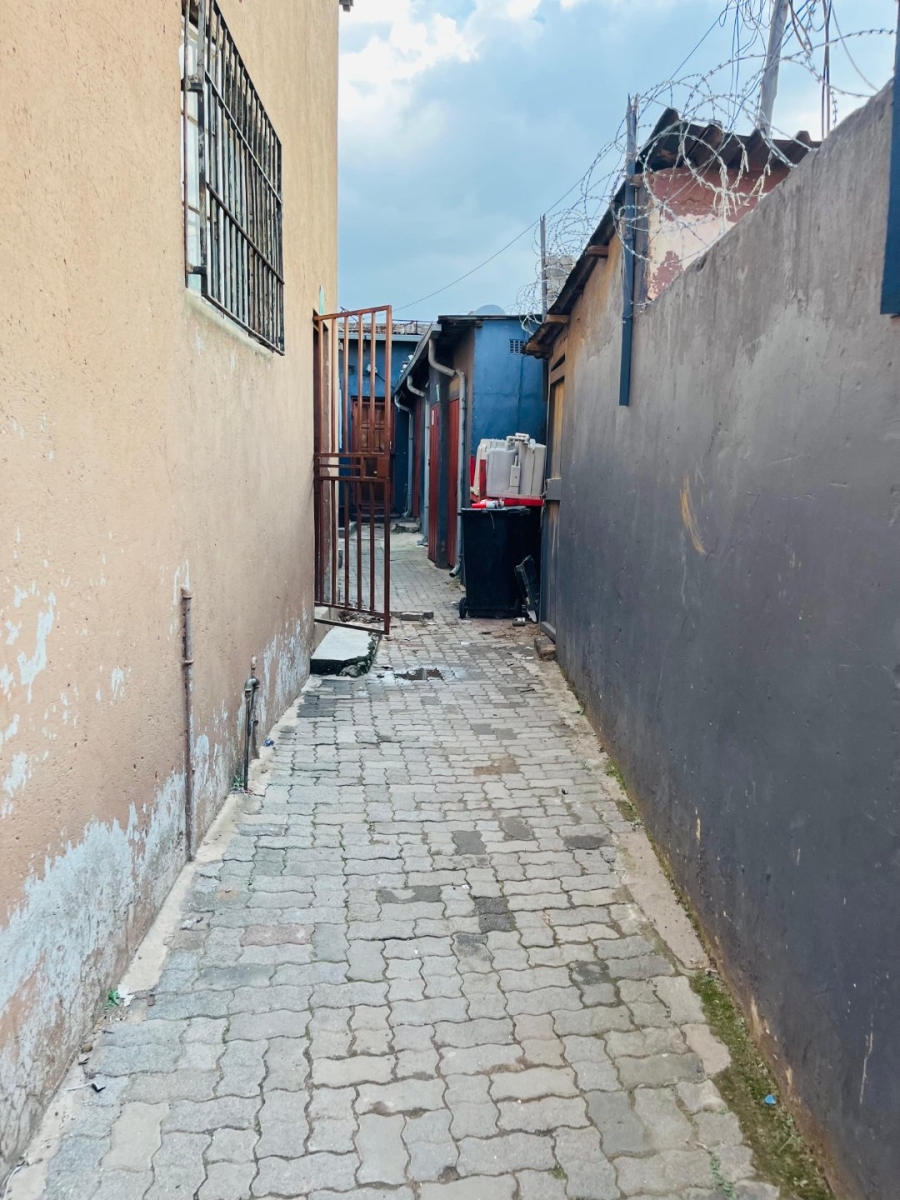  Bedroom Property for Sale in Tembisa Central Gauteng