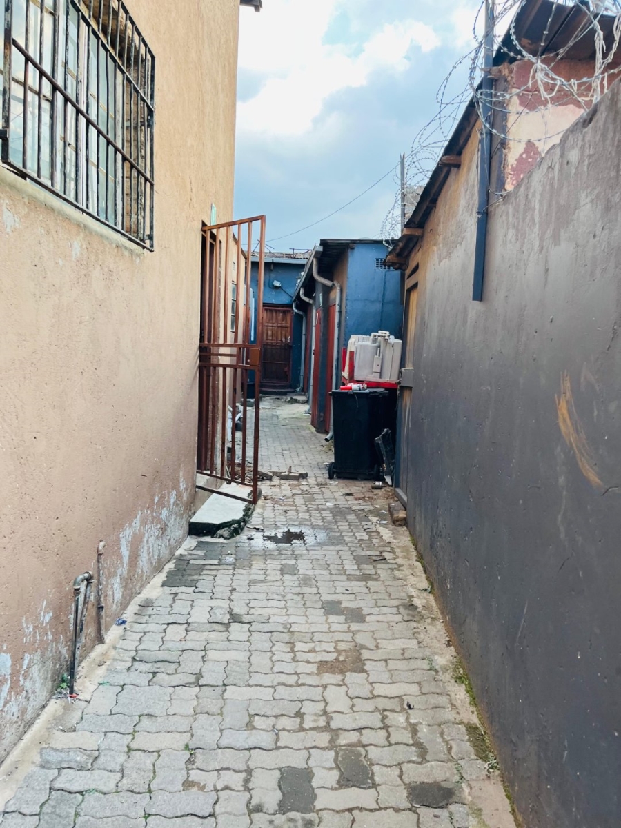 Bedroom Property for Sale in Tembisa Central Gauteng