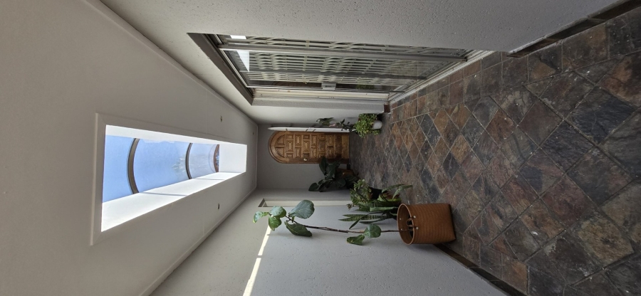  Bedroom Property for Sale in Garsfontein Gauteng