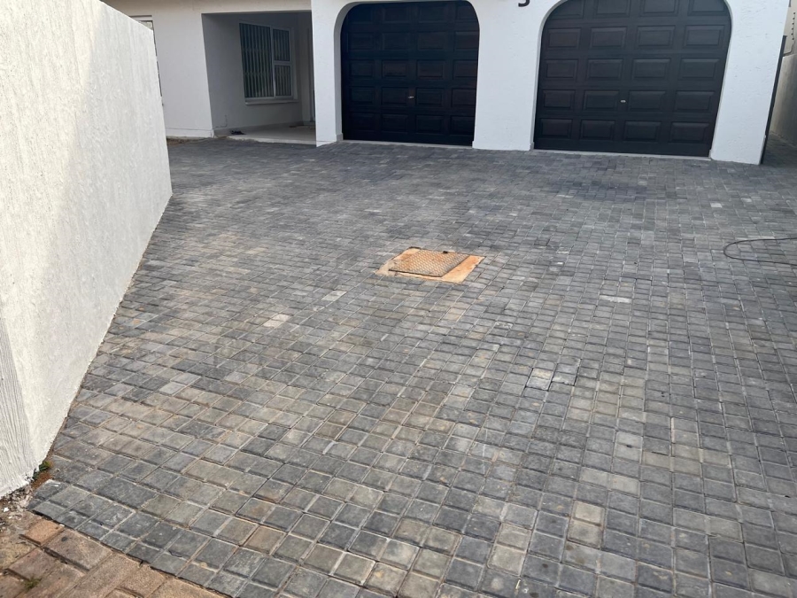 To Let 3 Bedroom Property for Rent in Beyers Park Gauteng