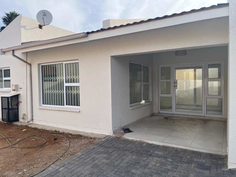 To Let 3 Bedroom Property for Rent in Beyers Park Gauteng