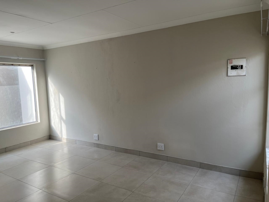To Let 3 Bedroom Property for Rent in Beyers Park Gauteng