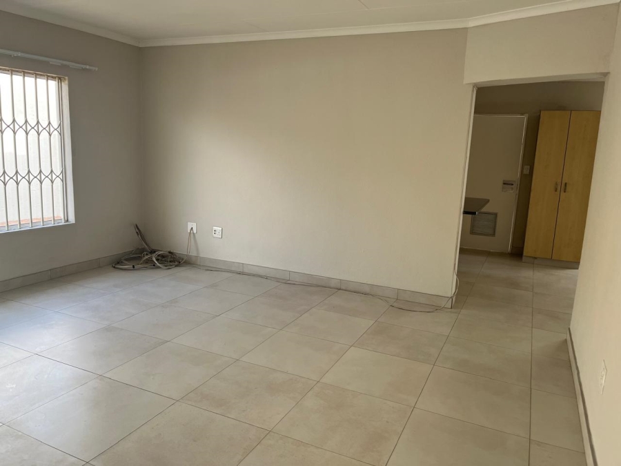 To Let 3 Bedroom Property for Rent in Beyers Park Gauteng