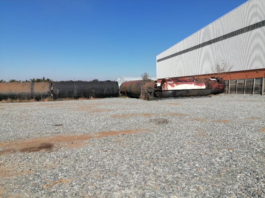 To Let Commercial Property for Rent in Pomona AH Gauteng