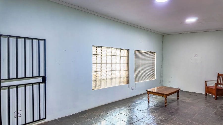 Commercial Property for Sale in Kaallaagte Gauteng