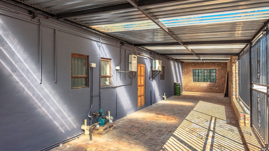 Commercial Property for Sale in Kaallaagte Gauteng