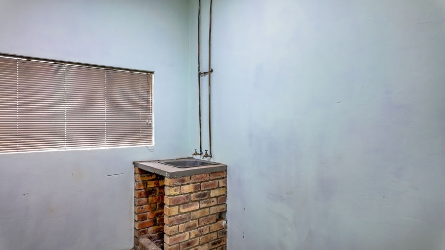 Commercial Property for Sale in Kaallaagte Gauteng