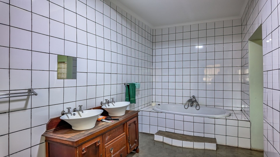 Commercial Property for Sale in Kaallaagte Gauteng