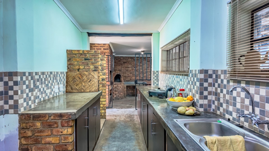 Commercial Property for Sale in Kaallaagte Gauteng