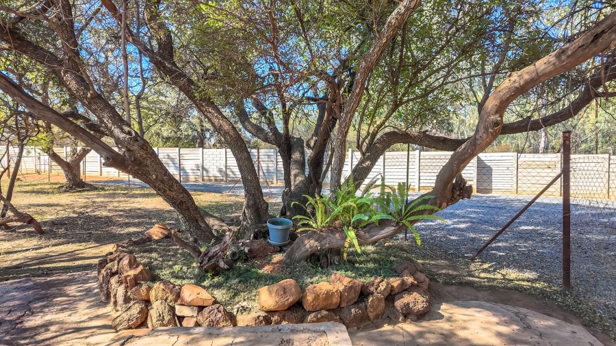 Commercial Property for Sale in Kaallaagte Gauteng