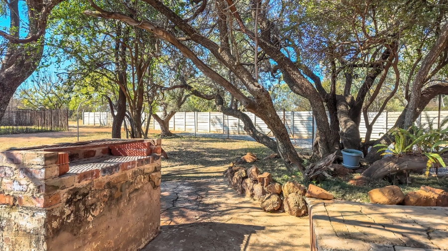 Commercial Property for Sale in Kaallaagte Gauteng