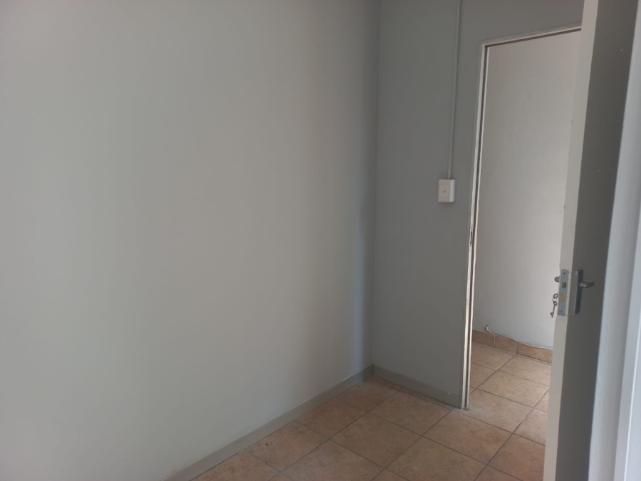 5 Bedroom Property for Sale in Muckleneuk Gauteng
