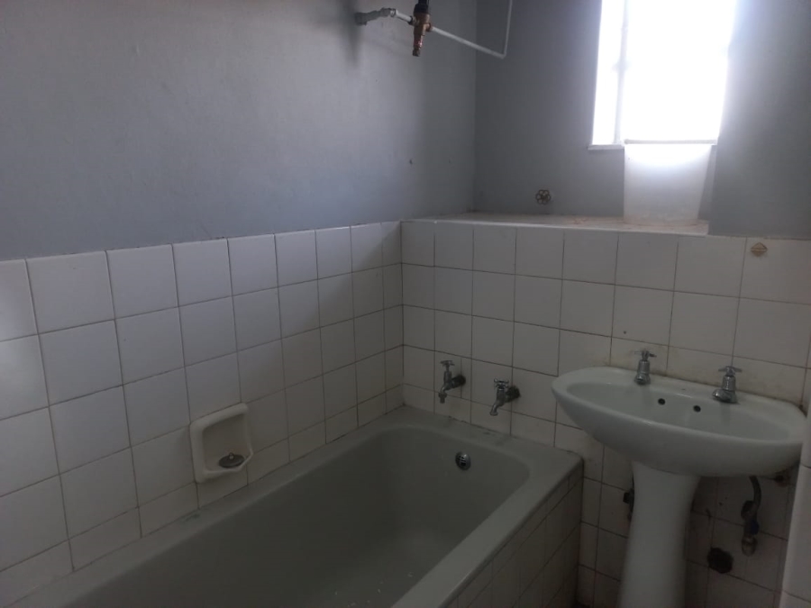 5 Bedroom Property for Sale in Muckleneuk Gauteng