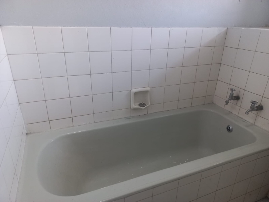 5 Bedroom Property for Sale in Muckleneuk Gauteng