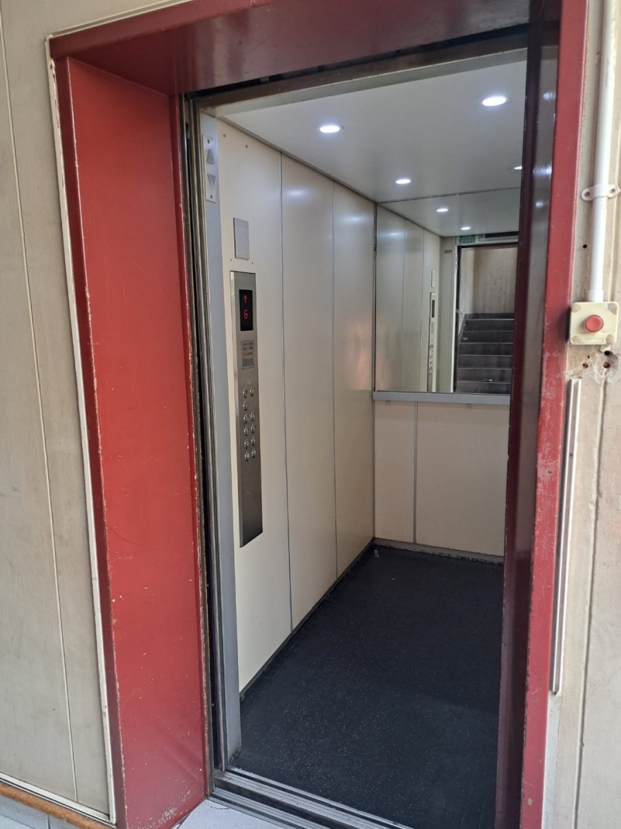 6 Bedroom Property for Sale in Pretoria Gauteng