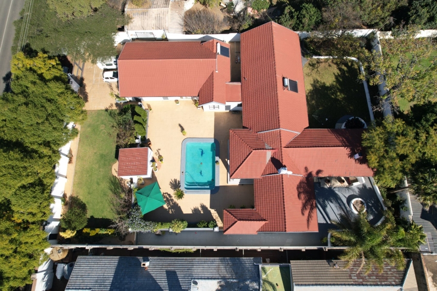 5 Bedroom Property for Sale in Waterkloof Ridge Gauteng