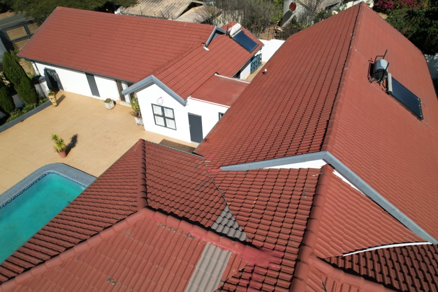 5 Bedroom Property for Sale in Waterkloof Ridge Gauteng