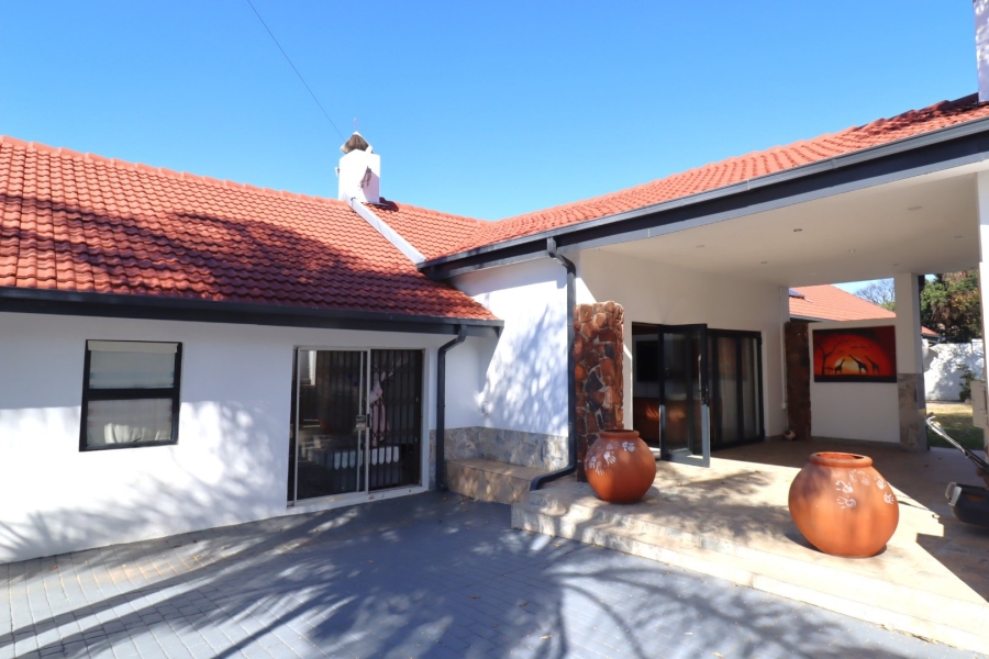 5 Bedroom Property for Sale in Waterkloof Ridge Gauteng